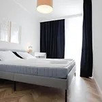 Rent40 Aura Old Town *