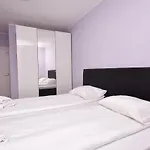 아파트 Rent40 Aura Old Town *