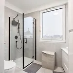 Rent40 Aura Old Town *