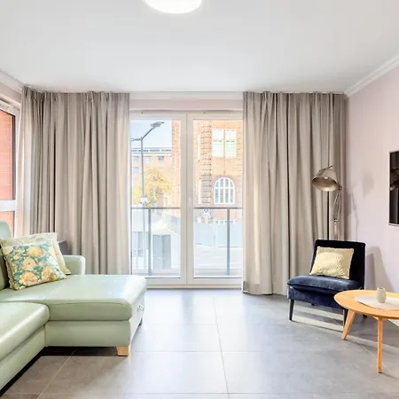 Rent40 Aura Old Town *