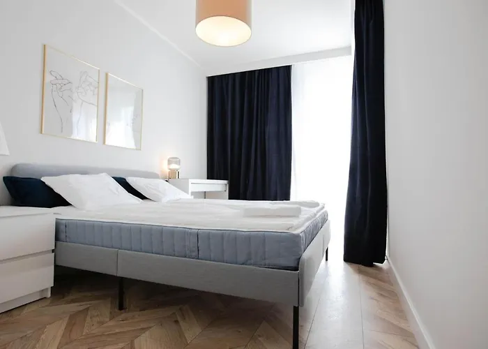 Rent40 Aura Old Town *