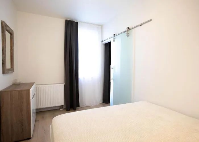 Rent40 Aura Old Town 公寓 *