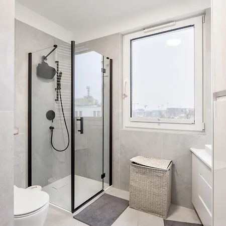 Rent40 Aura Old Town *