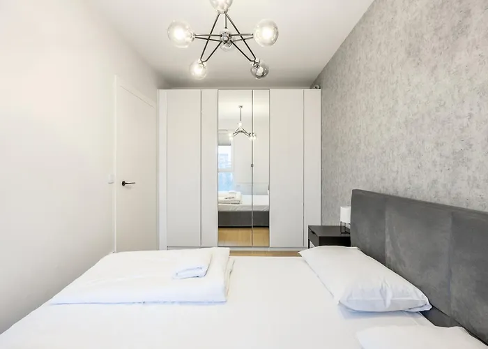 Rent40 Aura Old Town