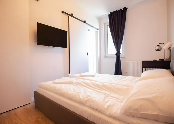 Rent40 Aura Old Town *